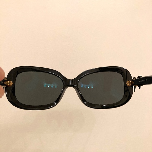 Chanel Black Bow Ribbon Sunglasses Style 5170 Gold Trim, Made in Italy CC - Picture 16 of 16